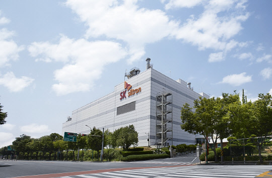 UL로부터 '폐기물 매립 제로(ZWTL)' 골드 인증을 받은 SK실트론 구미1공장 전경. <SK실트론 제공>